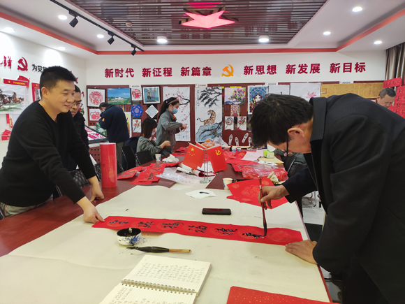 1--清水川能源公司组织开展“迎新春、写春联、送祝福”活动_副本.png